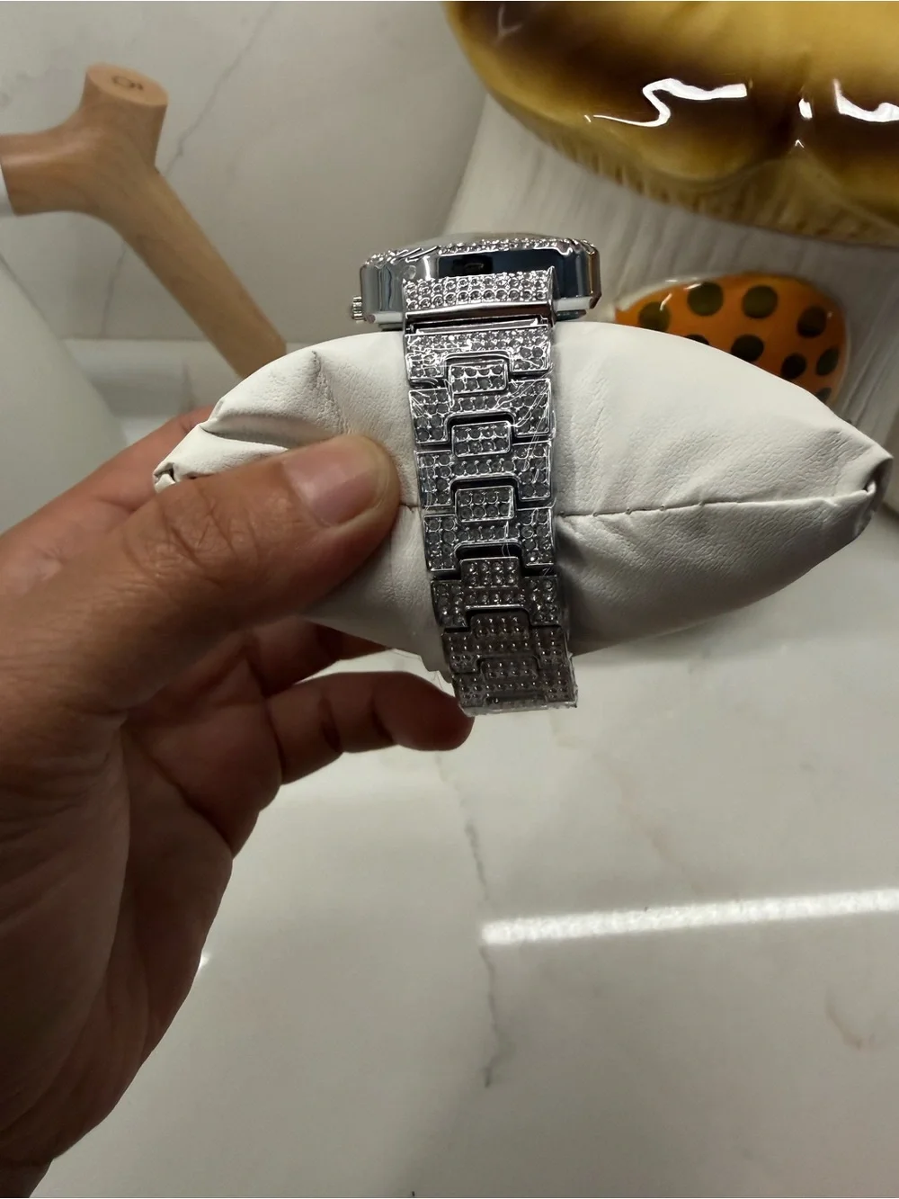 Silver Crystal Men's Fashion Watch - sparkling brand new